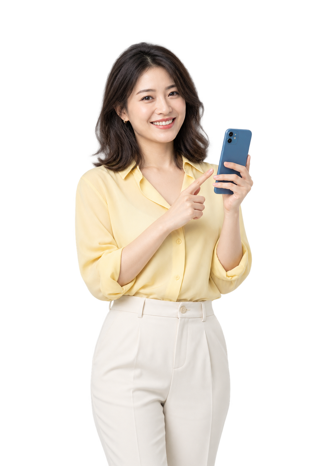 拿著手機微笑的女性